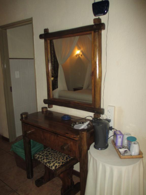 Royal Kruger Lodge Marloth Park Exterior photo